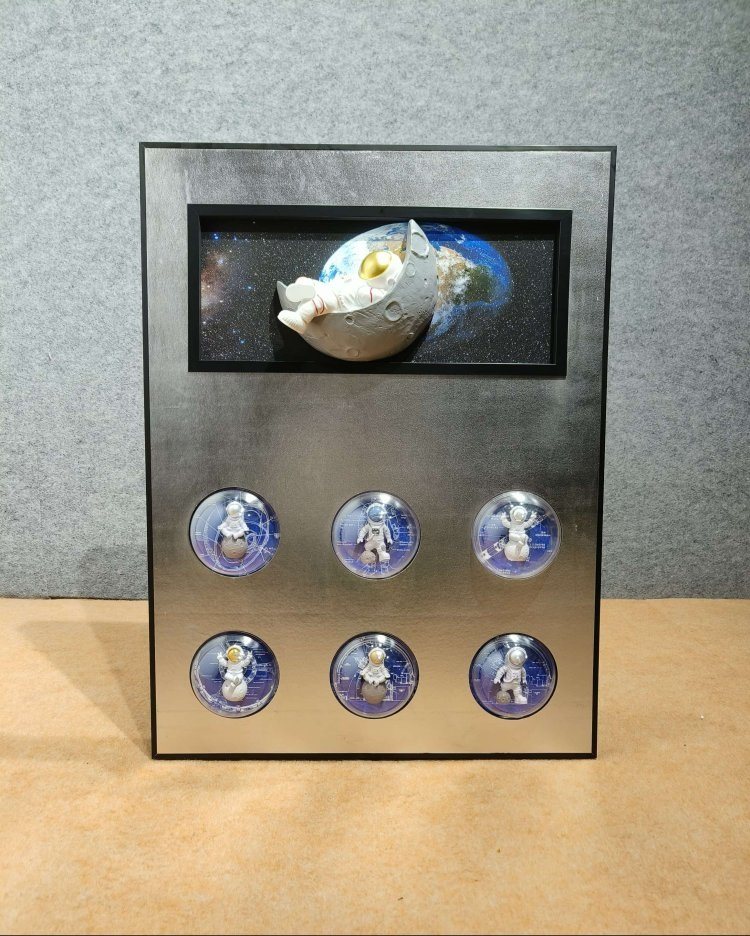 Astronaut 3D Shadow Box Frame – Scene 3